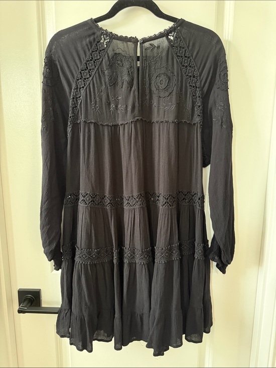 Free People Dresses & Skirts - Free People Black Piece of Your Heart Dress